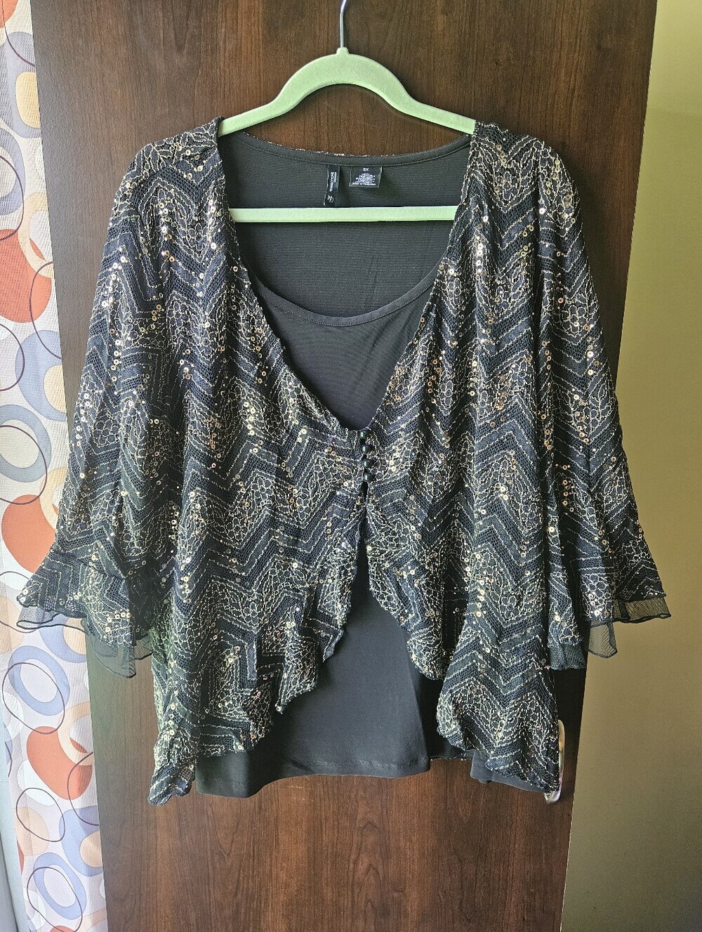 New Directions Black and Gold Sequin Ruffle Top Size 3X